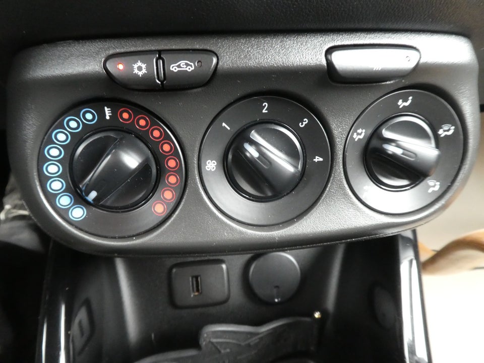 Opel Corsa 1,4 16V Sport 5d