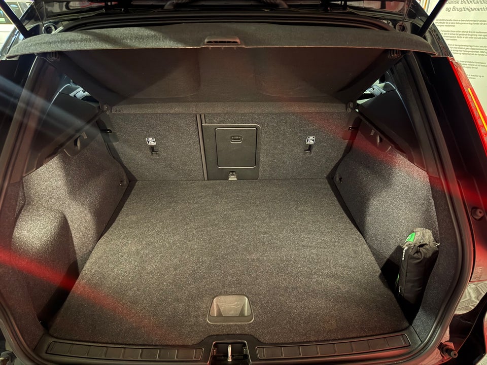 Volvo XC40 P6 ReCharge Core 5d