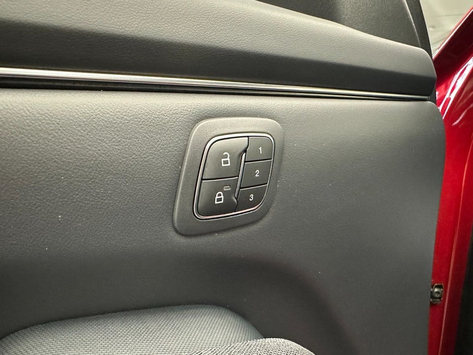 Ford Mustang Mach-E 75 Premium Standard Range 5d