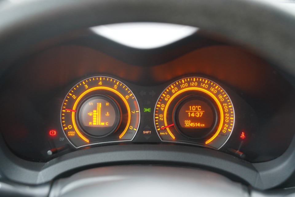 Toyota Auris 1,6 Terra 5d