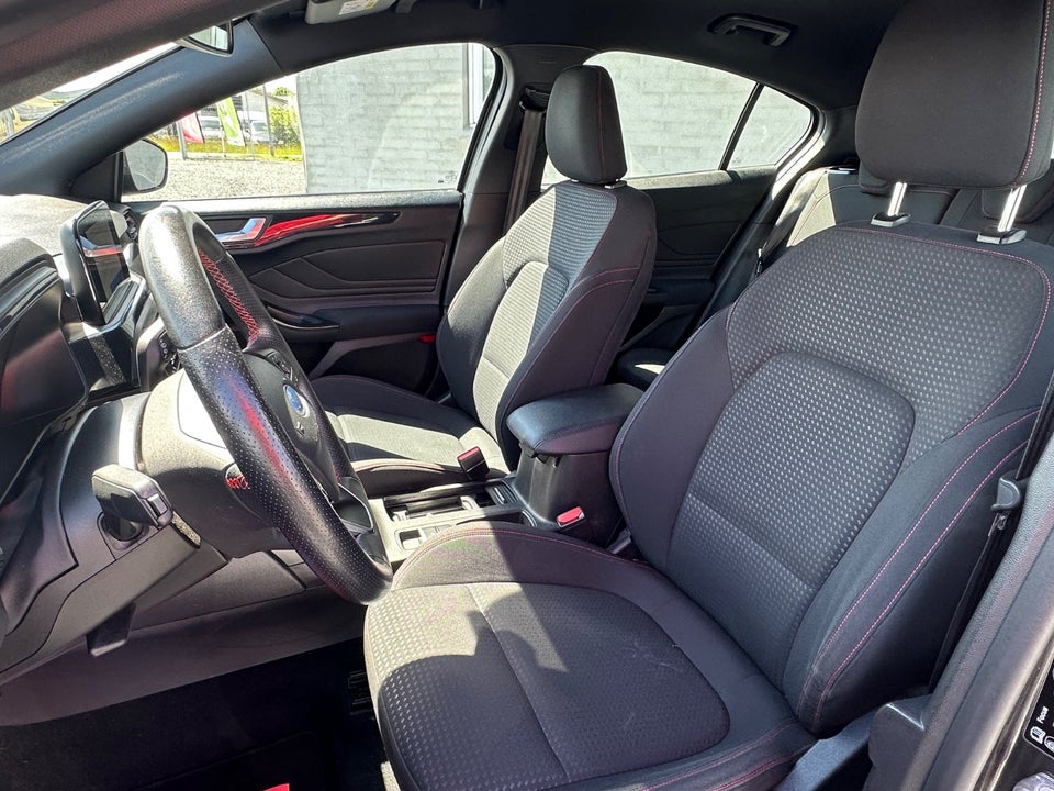 Ford Focus 1,0 EcoBoost ST-Line 5d