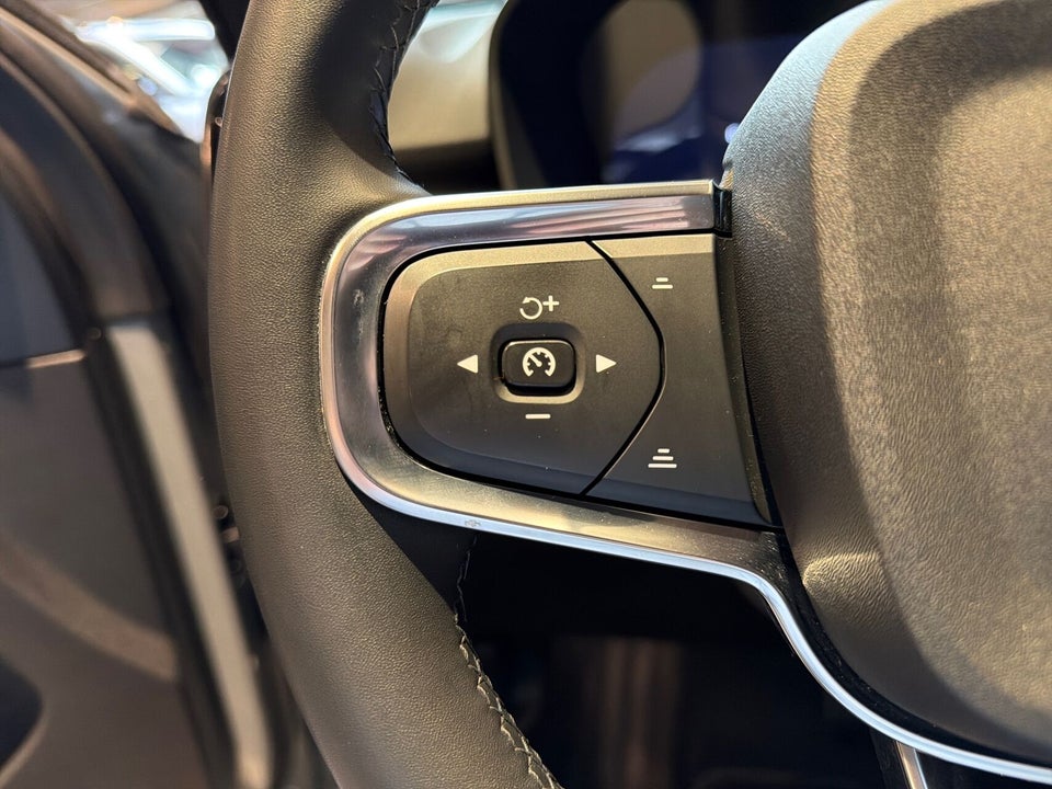 Volvo XC40 ReCharge Extended Range Core 5d