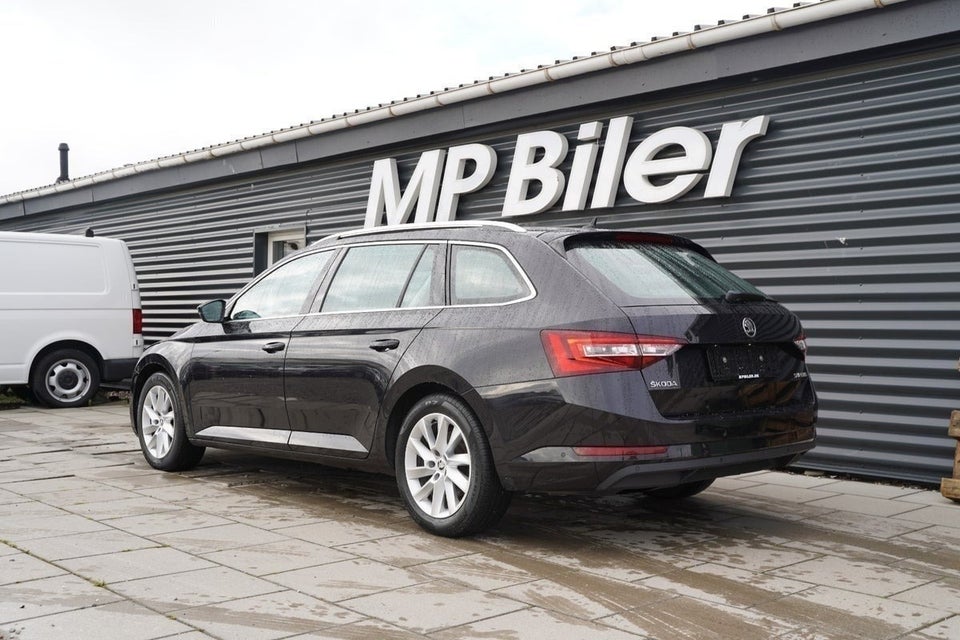 Skoda Superb 2,0 TDi 150 Style Combi DSG 5d