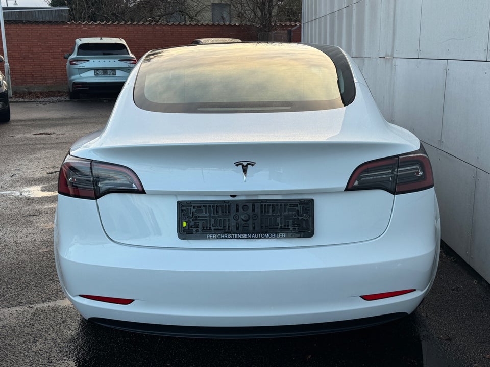 Tesla Model 3 Long Range RWD 4d