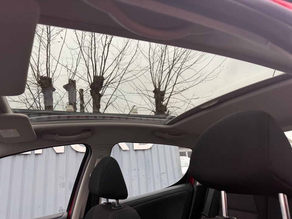 Peugeot 207 1,6 VTi S16 5d