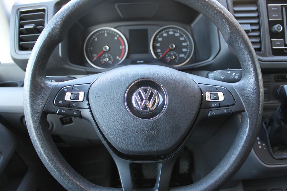 VW Crafter 35 2,0 TDi 140 Kassevogn L3H2 aut.