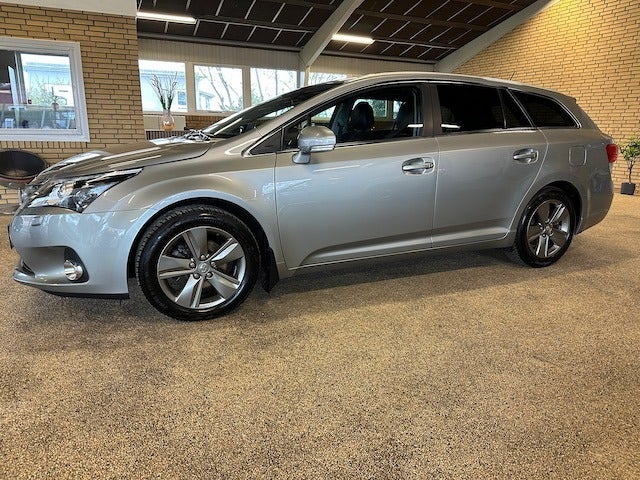 Toyota Avensis 1,8 VVT-i T2 Premium stc. 5d