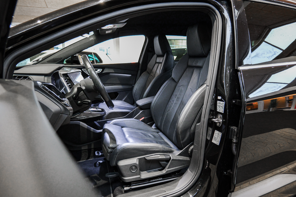 Audi Q4 e-tron 40 S-line 5d
