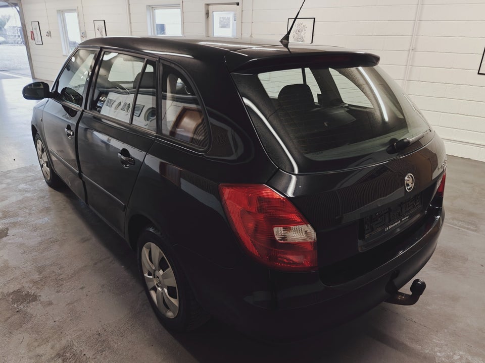 Skoda Fabia 1,2 12V Elegance Combi 5d