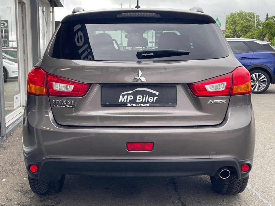 Mitsubishi ASX 1,6 Invite 5d