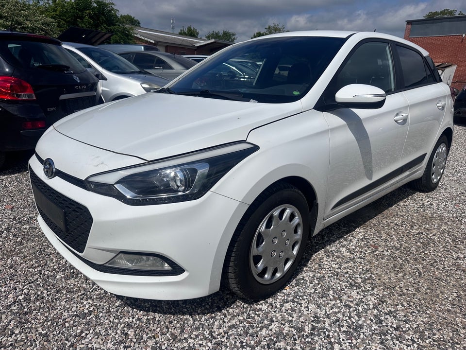 Hyundai i20 1,1 CRDi 75 EM-Edition 5d