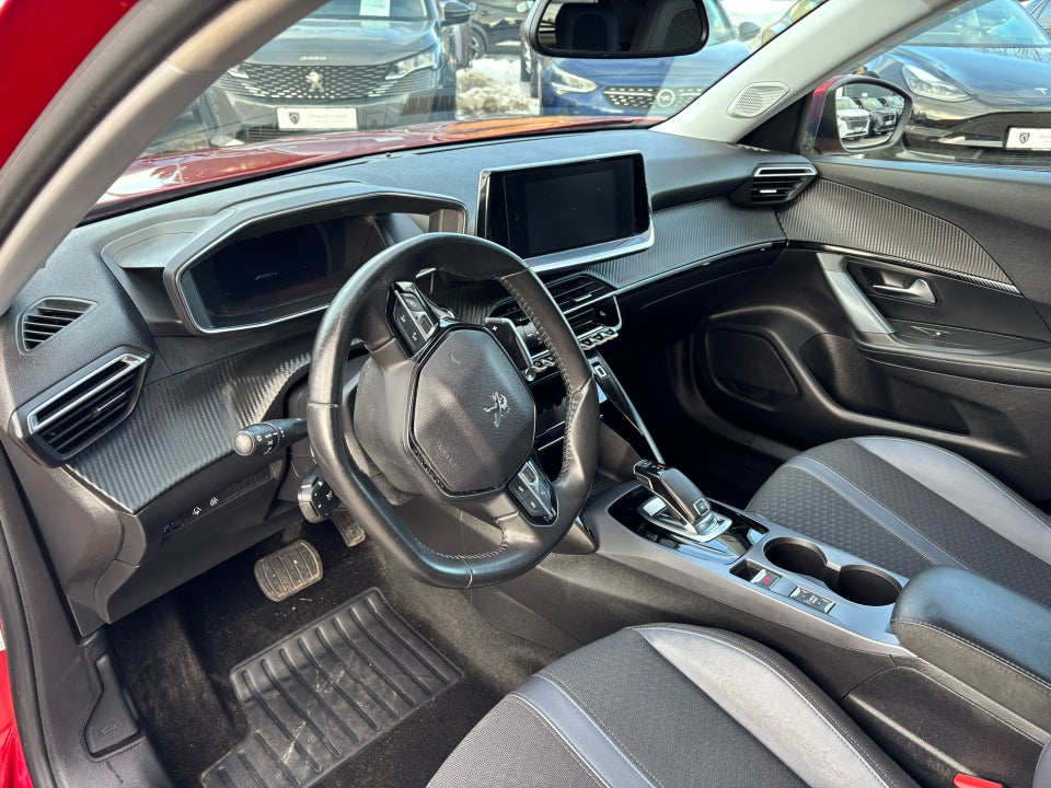 Peugeot 2008 1,5 BlueHDi 130 Allure Pack EAT8 5d