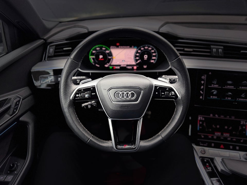 Audi Q8 e-tron 55 S-line quattro 5d