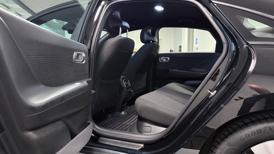 Hyundai Ioniq 6 53 Essential 4d