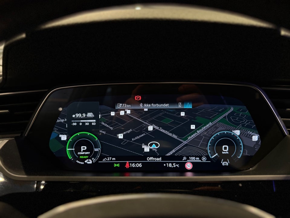 Audi e-tron 55 quattro 5d