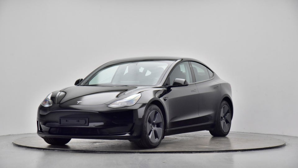 Tesla Model 3 Standard Range+ RWD 4d