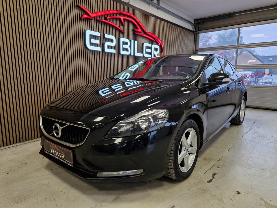 Volvo V40 2,0 D2 120 Kinetic 5d