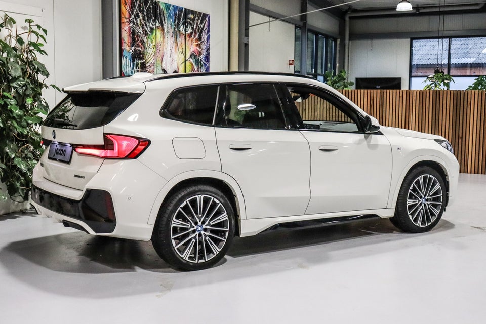BMW iX1 xDrive30 Fully Charged M-Sport 5d
