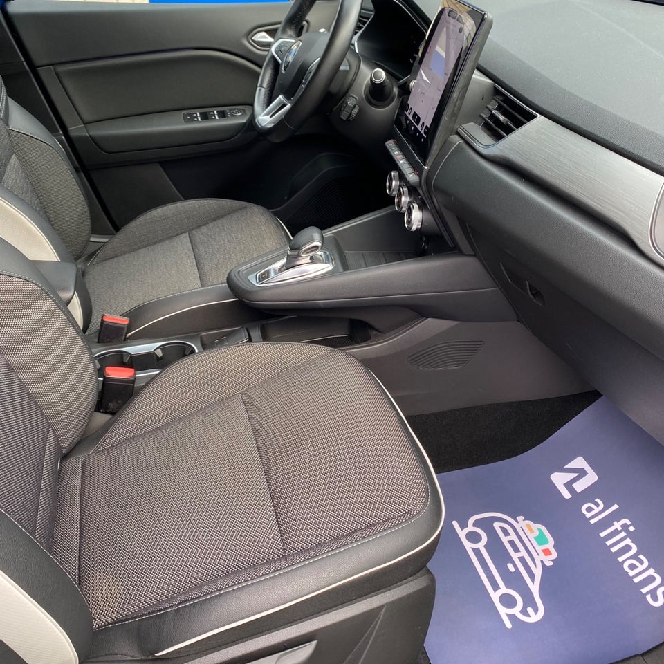 Renault Captur 1,6 E-Tech Intens 5d