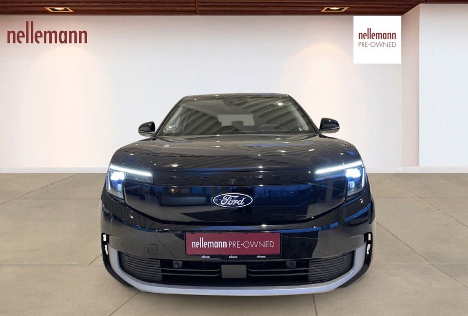 Ford Explorer 82 Select Extended Range 5d