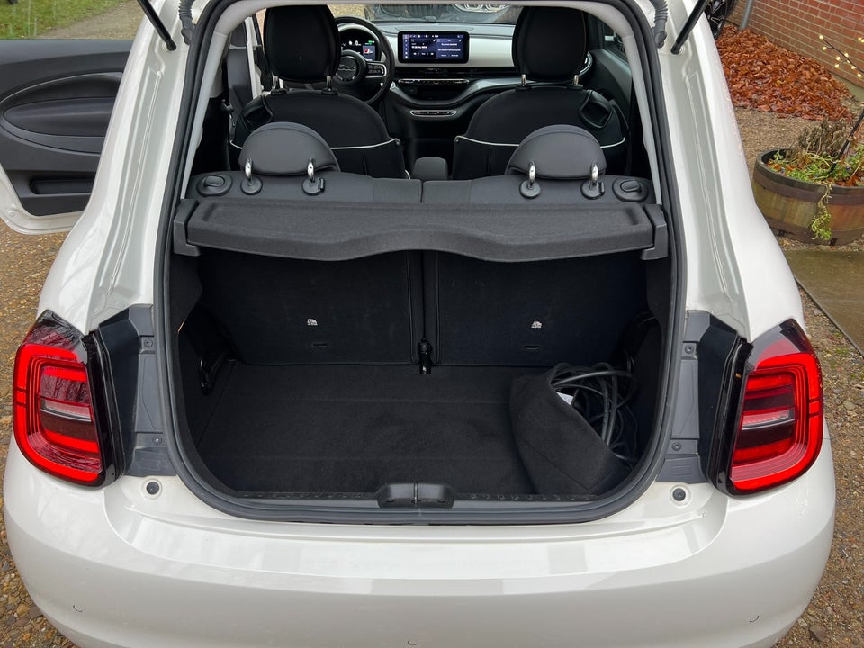 Fiat 500e 42 Icon 3d