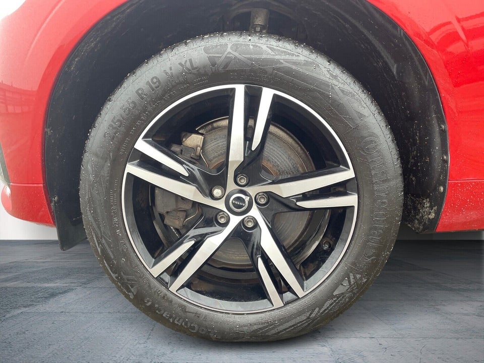 Volvo XC60 2,0 T6 ReCharge R-Design aut. AWD 5d