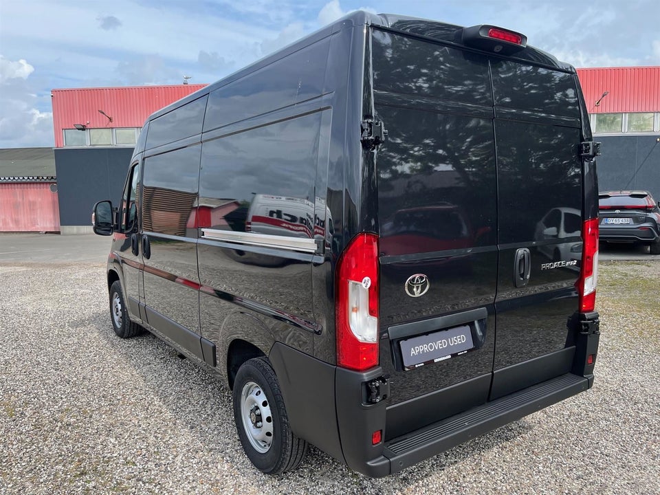 Toyota ProAce Max 2,2 D 140 Comfort Master Kassevogn L2H2
