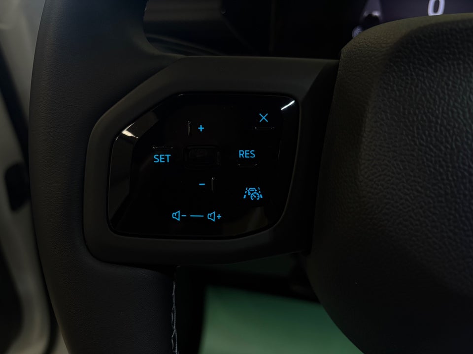 Ford Capri 82 Premium Extended Range 5d