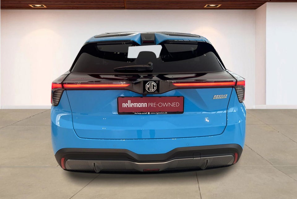 MG 4 77 Luxury Extended Range 5d