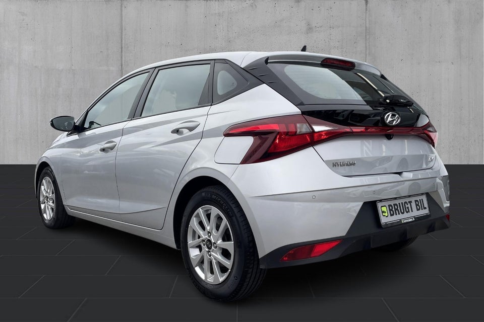 Hyundai i20 1,0 T-GDi Essential DCT 5d