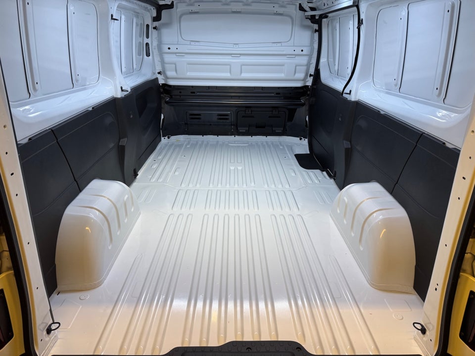 Nissan Primastar 2,0 dCi 170 L2H1 Tekna DCT Van