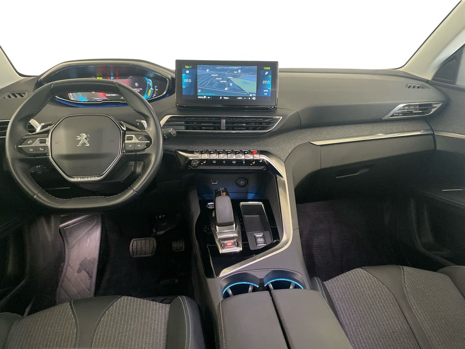 Peugeot 3008 1,6 Hybrid First Selection EAT8 5d