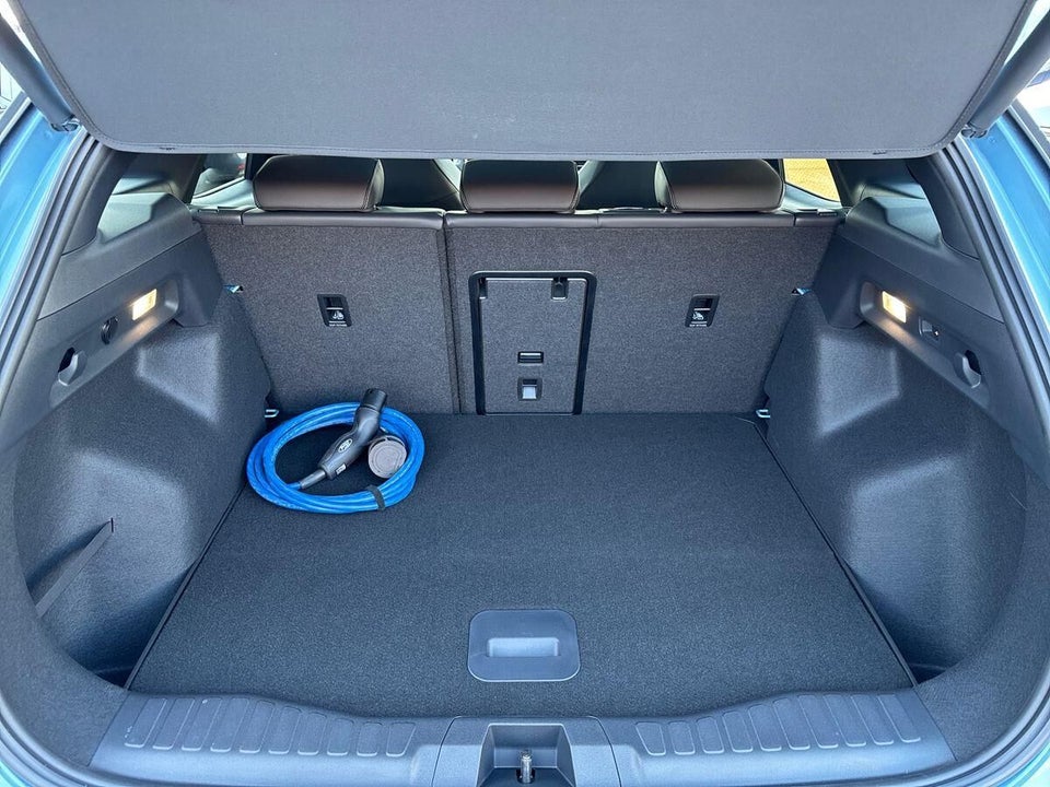 Ford Explorer 79 Premium Extended Range 5d