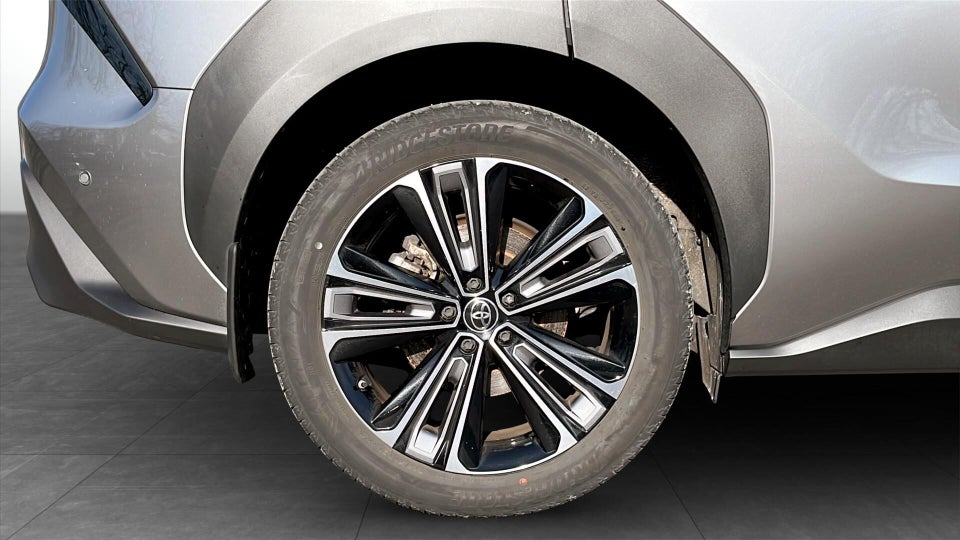 Toyota bZ4X Executive 5d