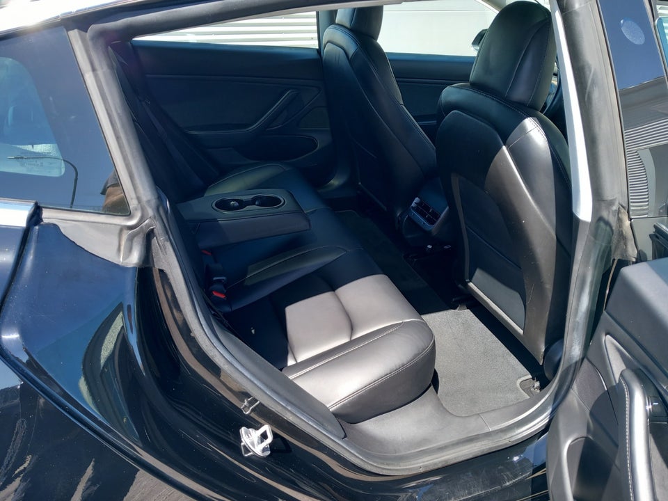 Tesla Model 3 Long Range AWD 4d