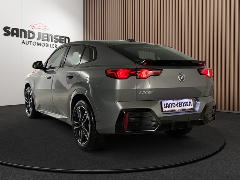 BMW iX2 eDrive20 M-Sport 5d