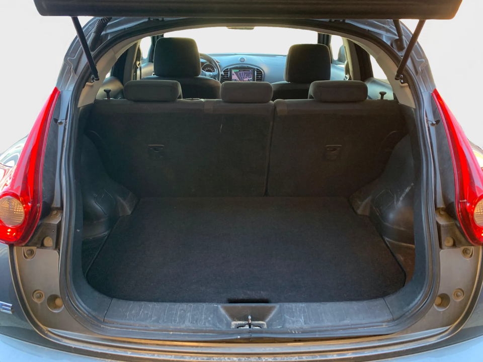 Nissan Juke 1,6 Acenta CVT 5d