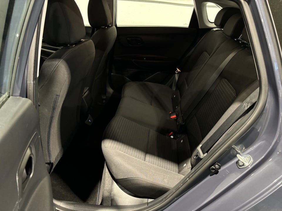 Hyundai i20 1,0 T-GDi Essential DCT 5d