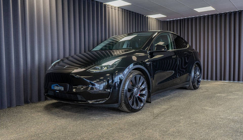 Tesla Model Y Performance AWD 5d