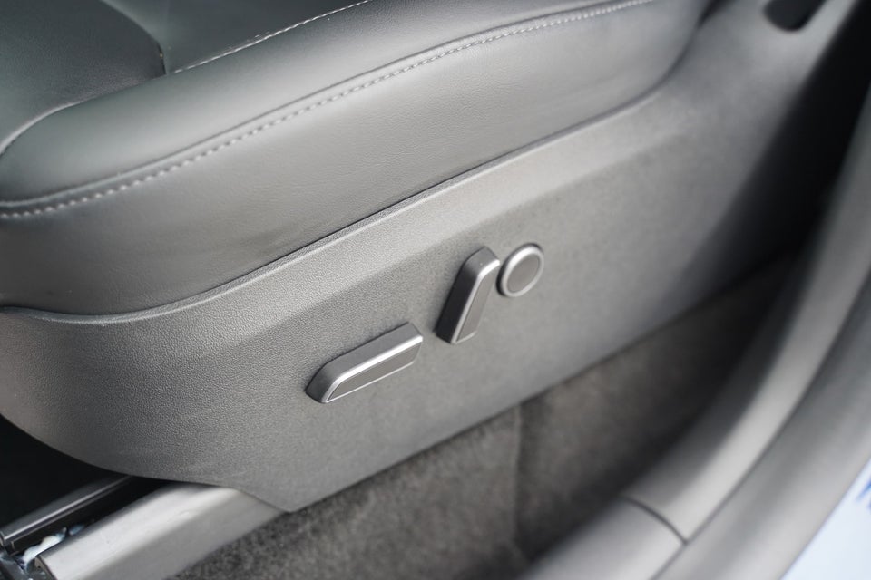 Tesla Model Y Long Range RWD 5d