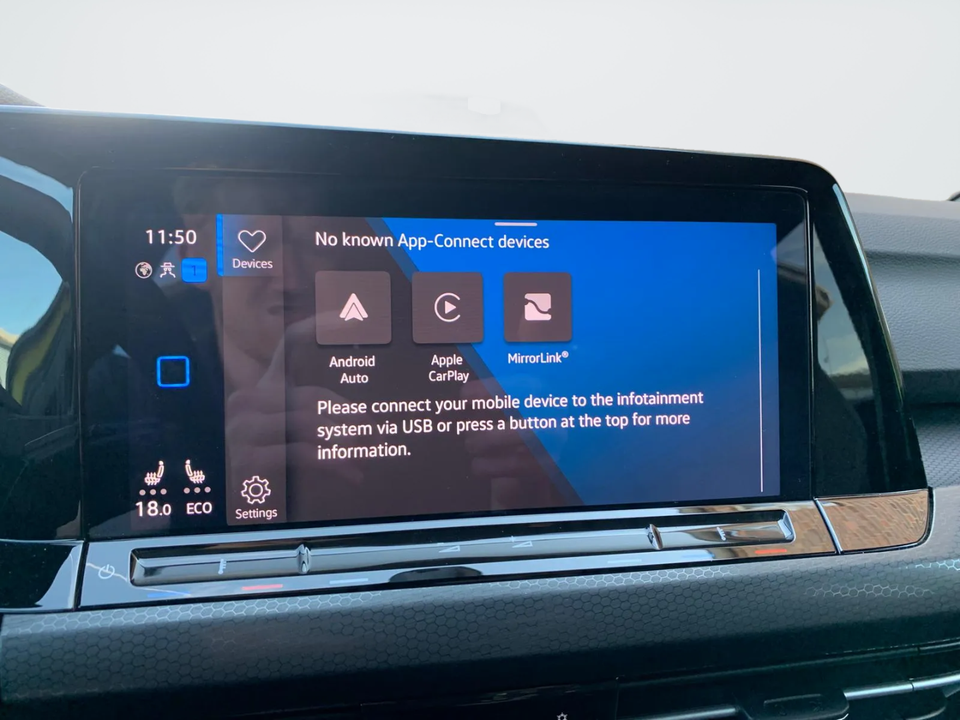 VW Golf VIII 1,4 GTE DSG 5d