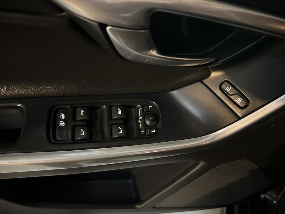 Volvo XC60 2,0 D4 190 Momentum aut. 5d