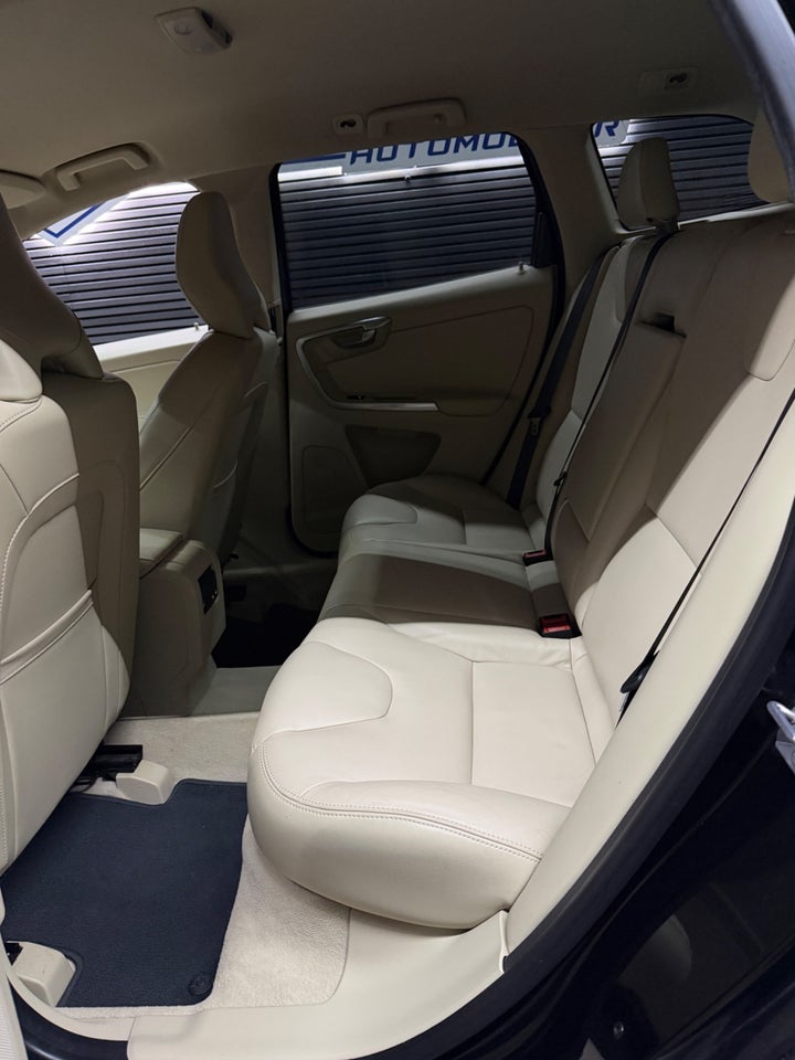 Volvo XC60 2,0 D3 150 Momentum 5d