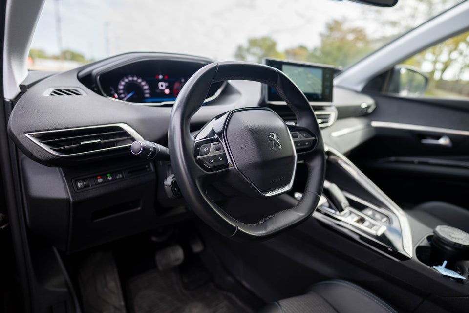 Peugeot 3008 1,5 BlueHDi 130 Allure Pack EAT8 5d