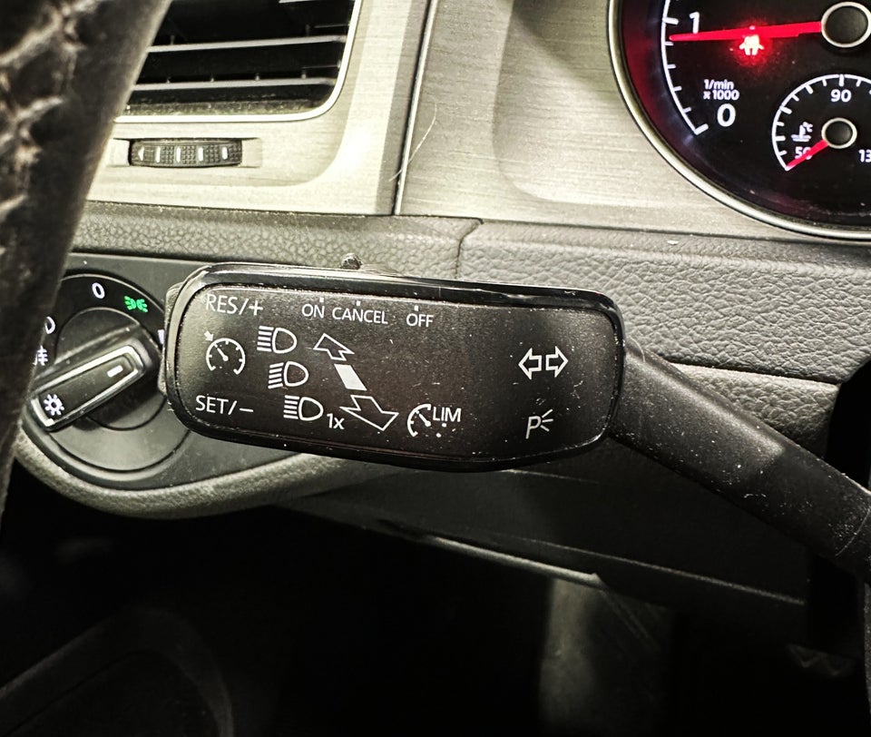 VW Golf VII 1,6 TDi 105 BlueMotion 5d