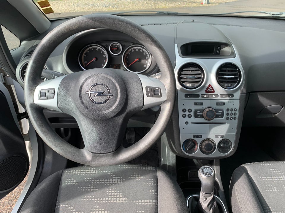 Opel Corsa 1,2 16V Cool 5d