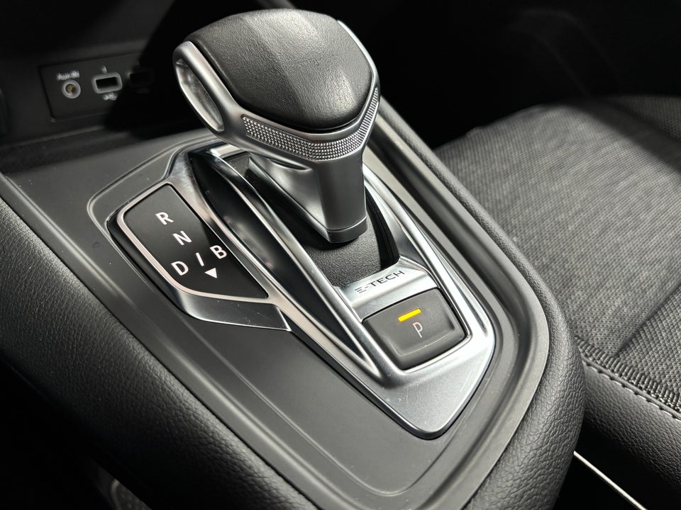 Renault Captur 1,6 E-Tech Intens 5d