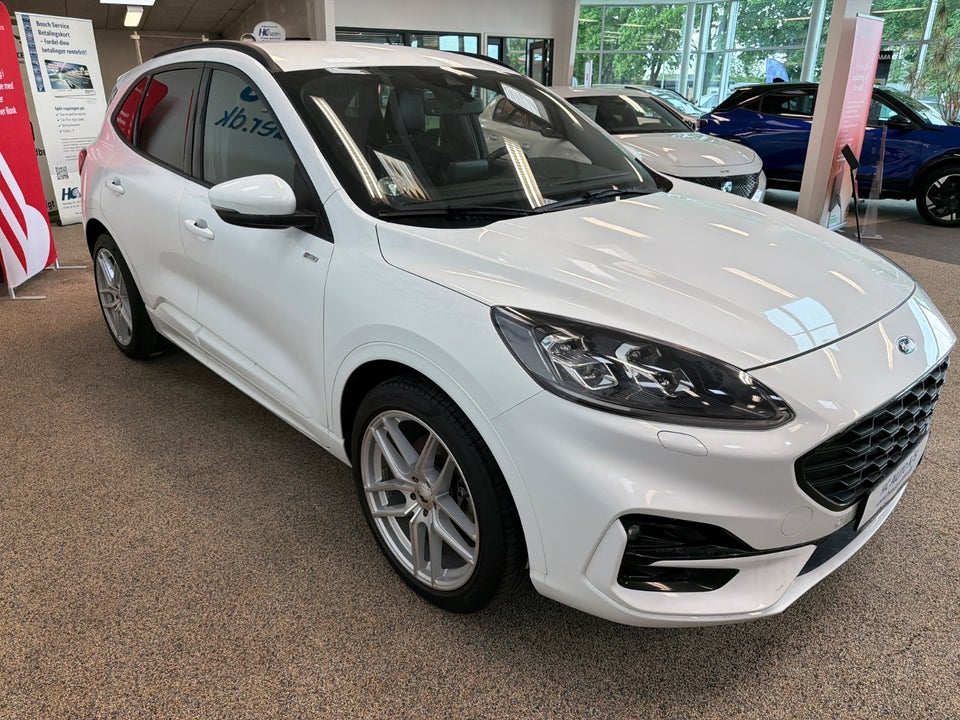 Ford Kuga 2,5 PHEV ST-Line CVT 5d