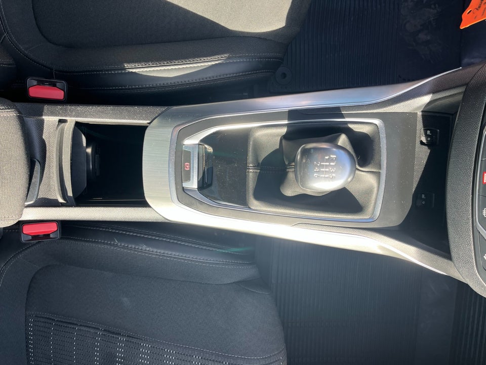 Peugeot 308 1,6 BlueHDi 120 Allure Sky 5d