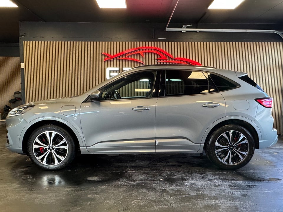 Ford Kuga 2,5 PHEV ST-Line X CVT 5d